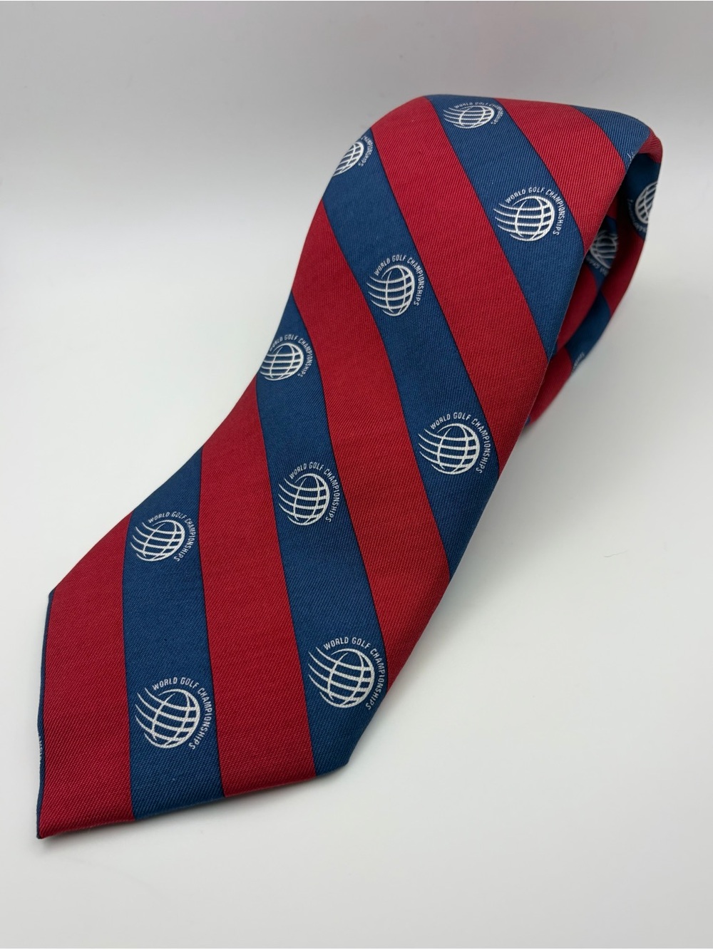 Vineyard Vines World Golf Championships Silk Tie Red Blue Made USA Golf Necktie